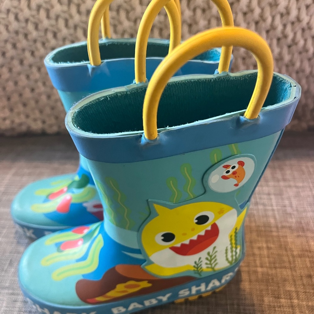Baby Shark Rain boot